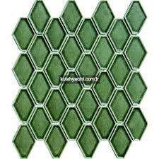 105-Porselen Şekilli Karo 7.5X5.5 yeşil  35x33 m2 8 adet